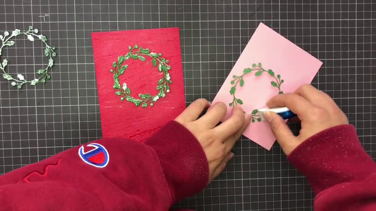 Step by Step tutorial: Happy New Year Wreath Cards
