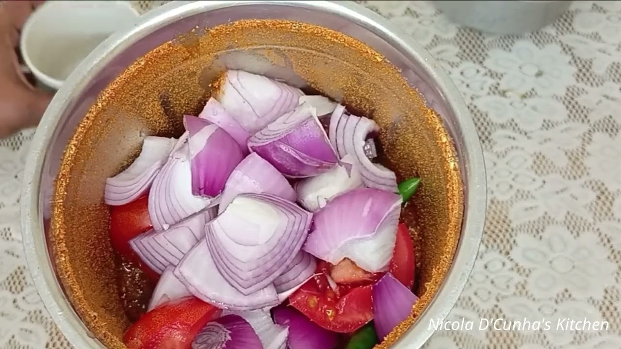 Easy Fish Curry /Simple Home style Fish Curry 