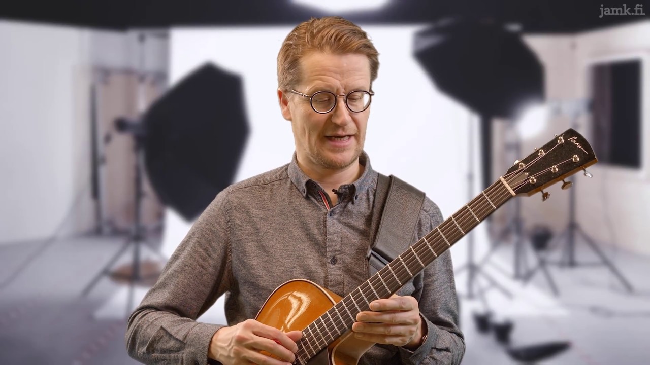 Teemu Viinikainen tietää, millainen on hyvä kitaransoitonopettaja.