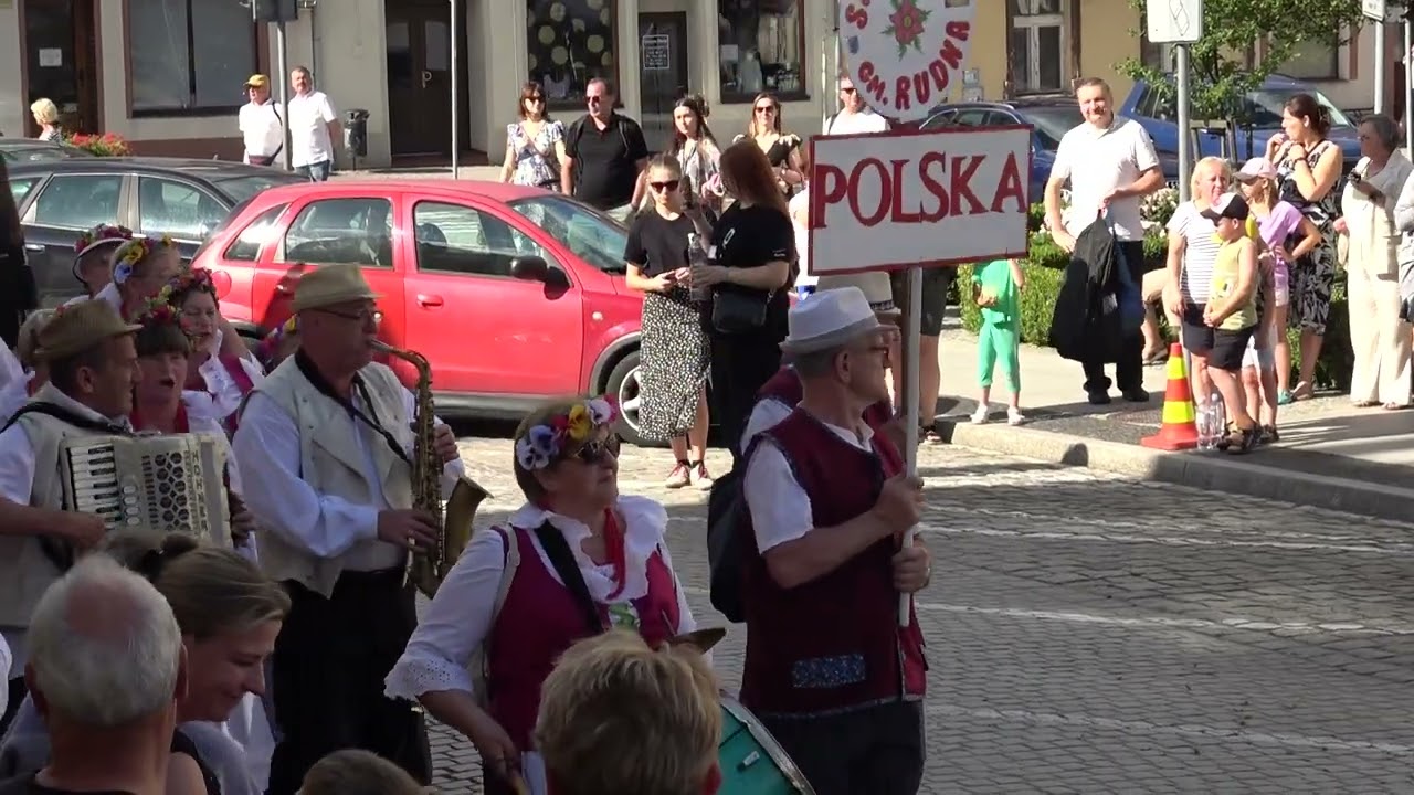 MIĘDZYNARODOWY  FESTIWAL  ZESPOŁÓW FOLKLORYSTYCZNYCH  NA  SCENIE  W  RUDNEJ  4  LIPCA  2025