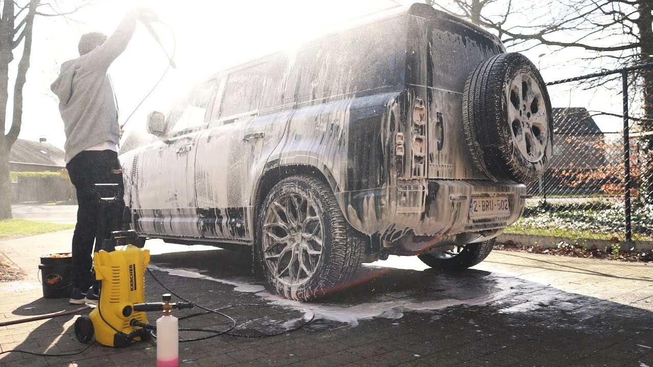 GIVING MY NEW DEFENDER HIS FIRST WASH! VLOG #228