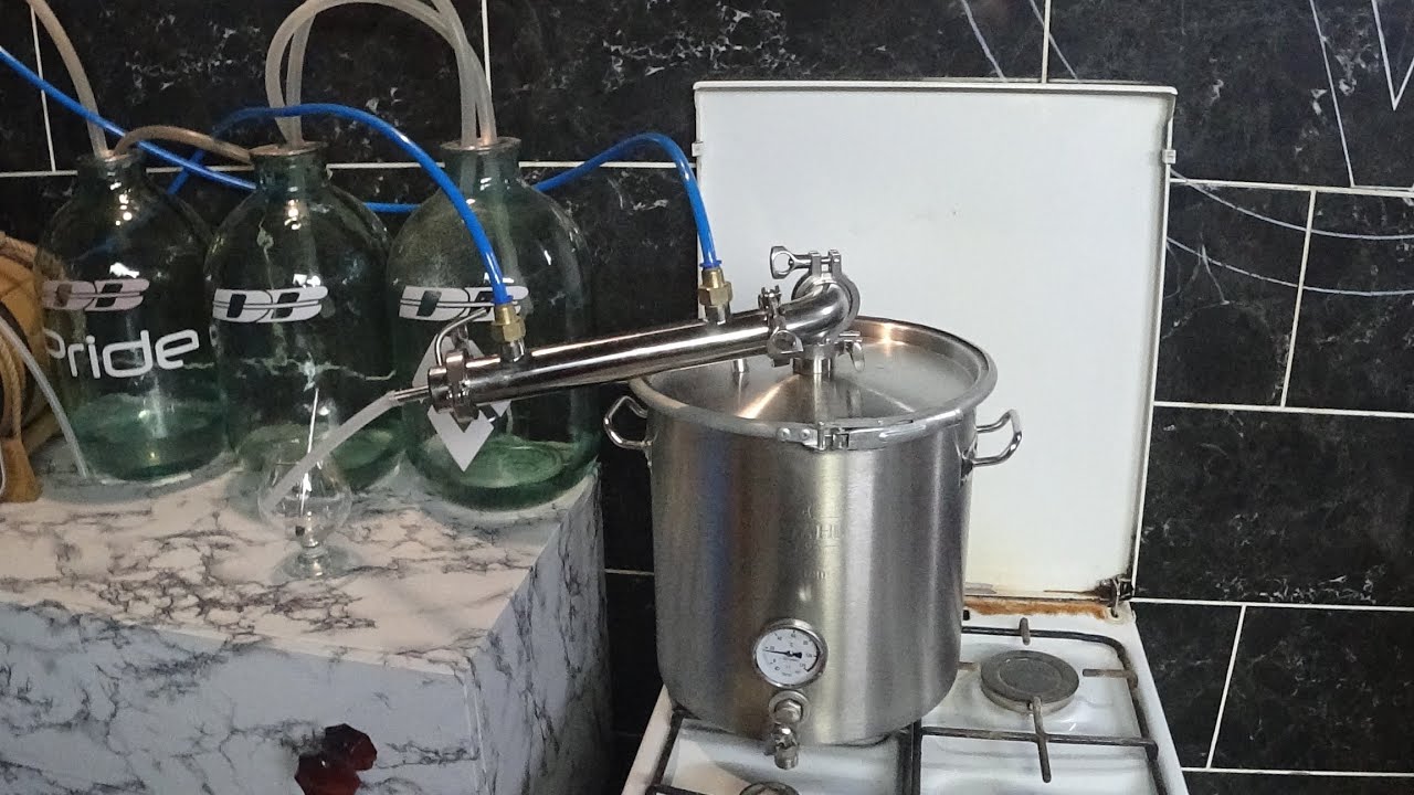 Самогонный аппарат , простой с магазина .