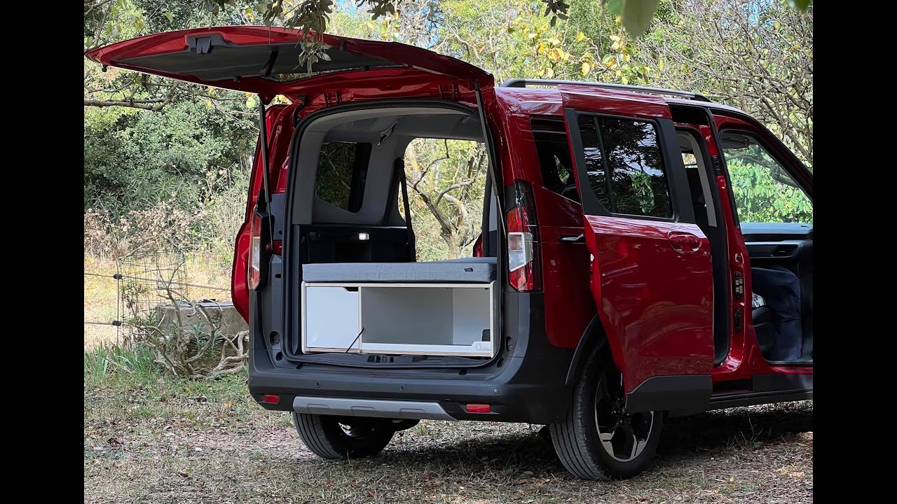 Ford Tourneo Courier camper | Van Tour Qubbo Taga M - Kit camper desmontable sin homologar