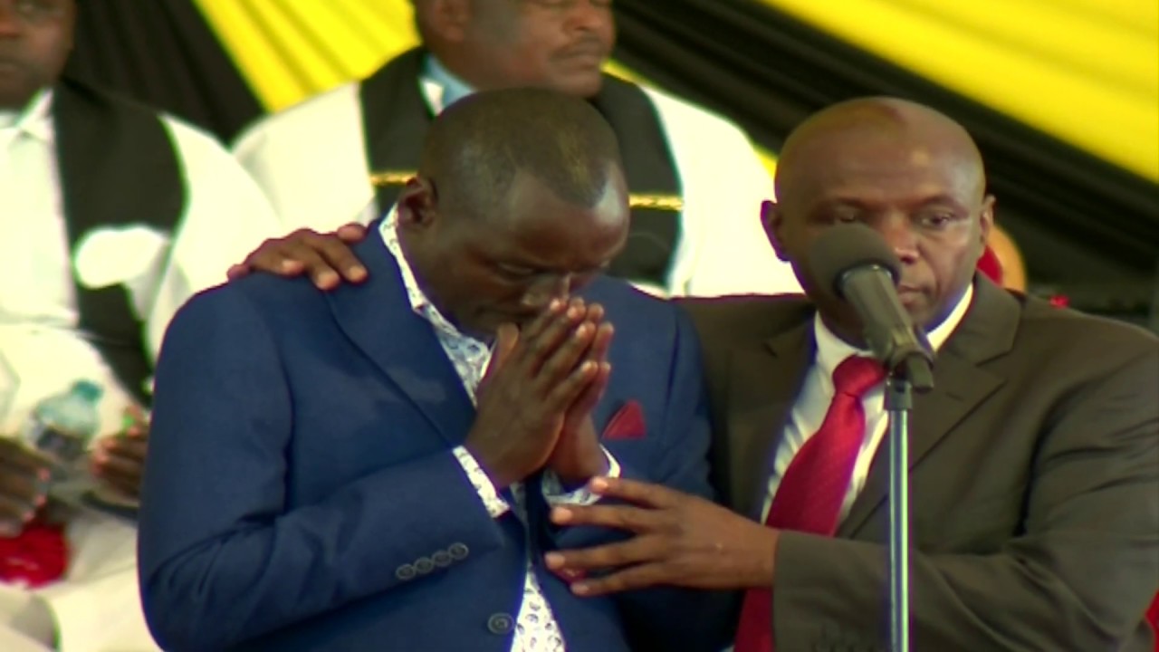 BROTHER DEMATHEW MBURU BREAKS DOWN AS HE PERFORMS SONG TRIBUTE TO LATE JOHN DE MATHEW!!