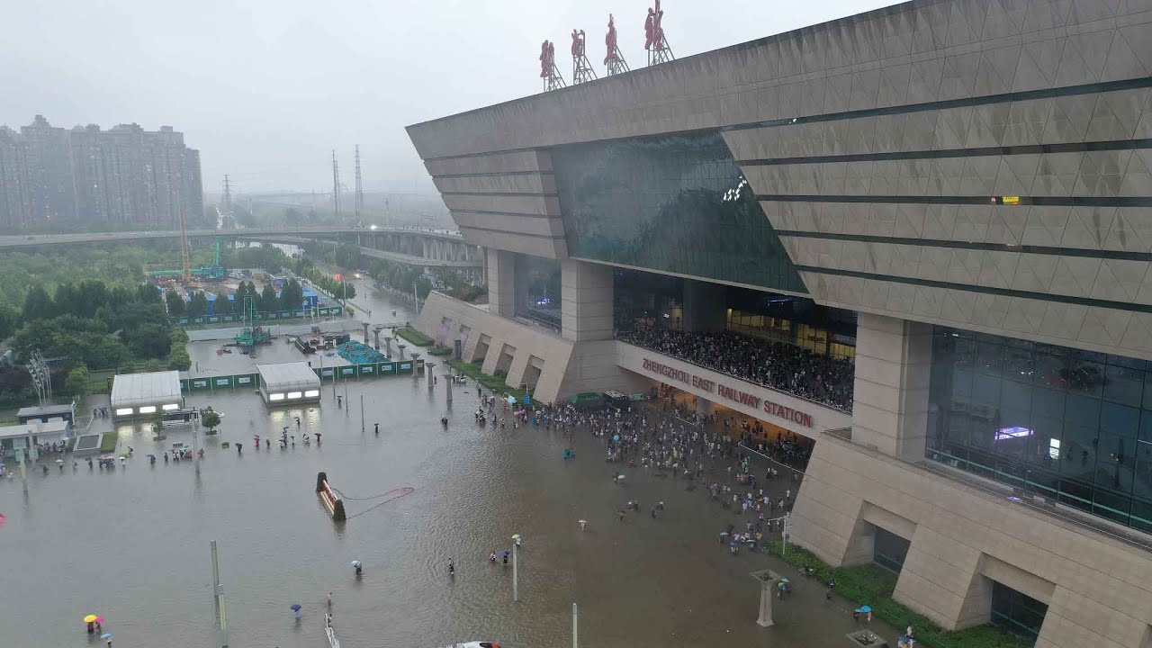 Transportation disrupted in major regional hub of Zhengzhou City