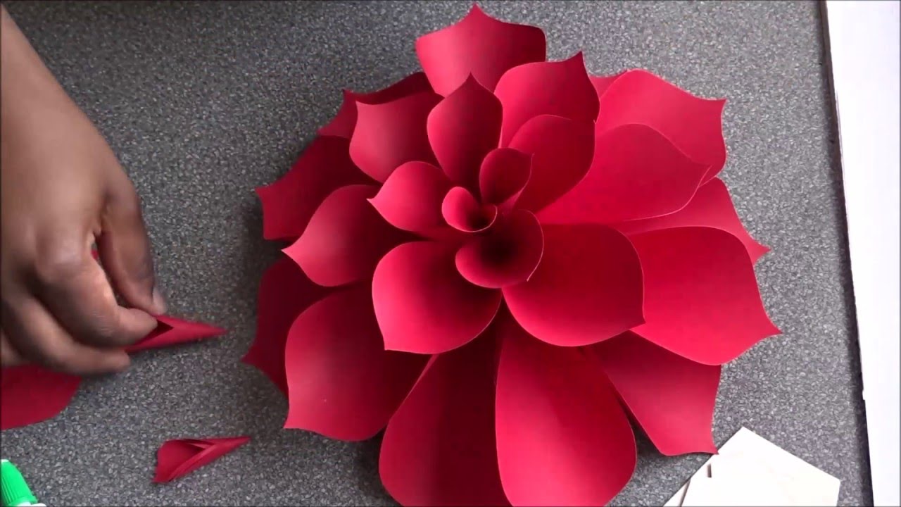 Ariana Giant Paper Flower