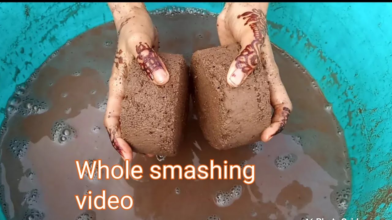 Most requested video full whole smashing of red dirt 🪄crumbling in lots of water asmr satisfying🔥💦♥️