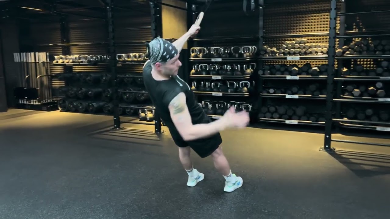 1 Arm Rotational Ring Rows  (Grab n Reach)