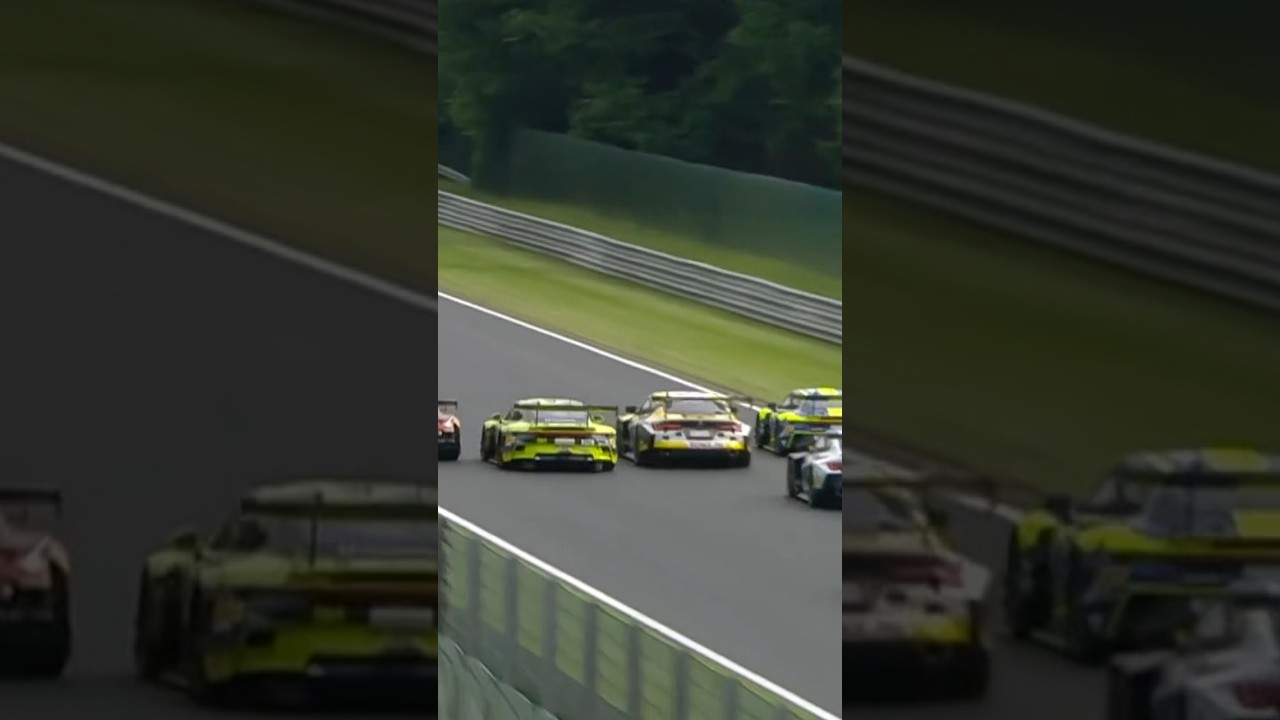 AMAZING four-wide racing! 🤯