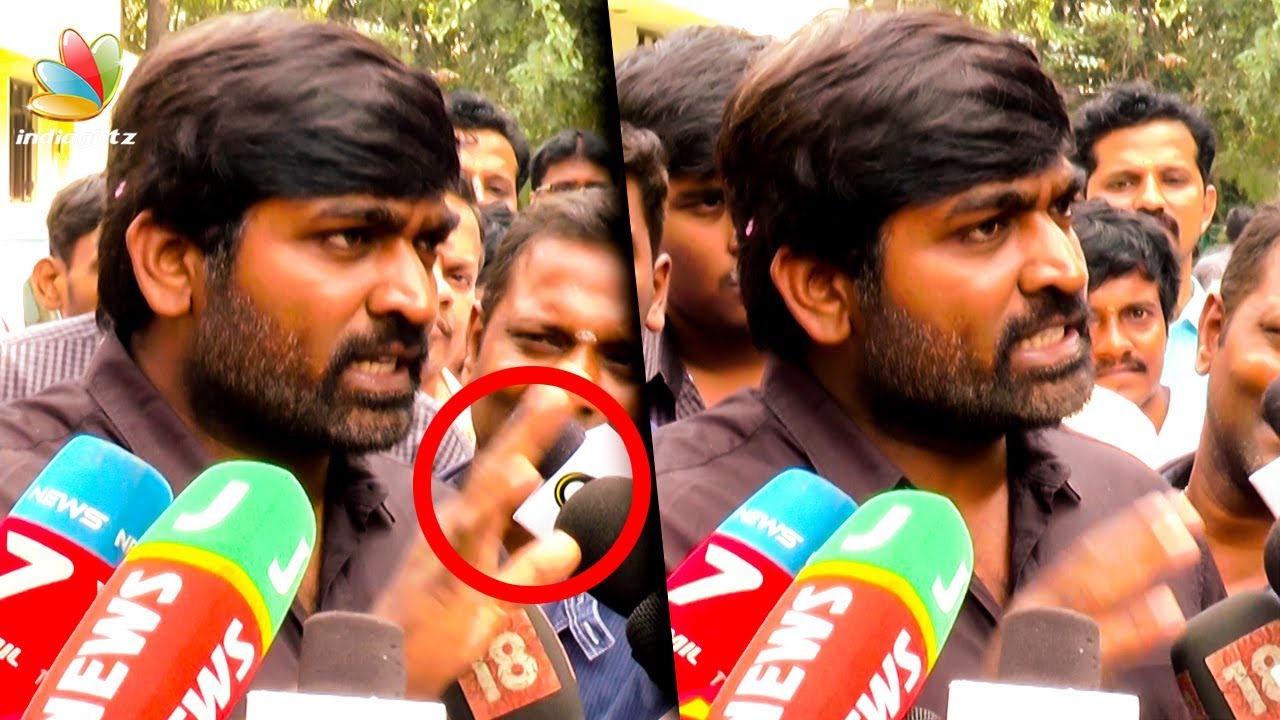 கோபப்பட்ட விஜய் சேதுபதி | Vijay Sethupathi Gets Angry with Media | Seethakathi
