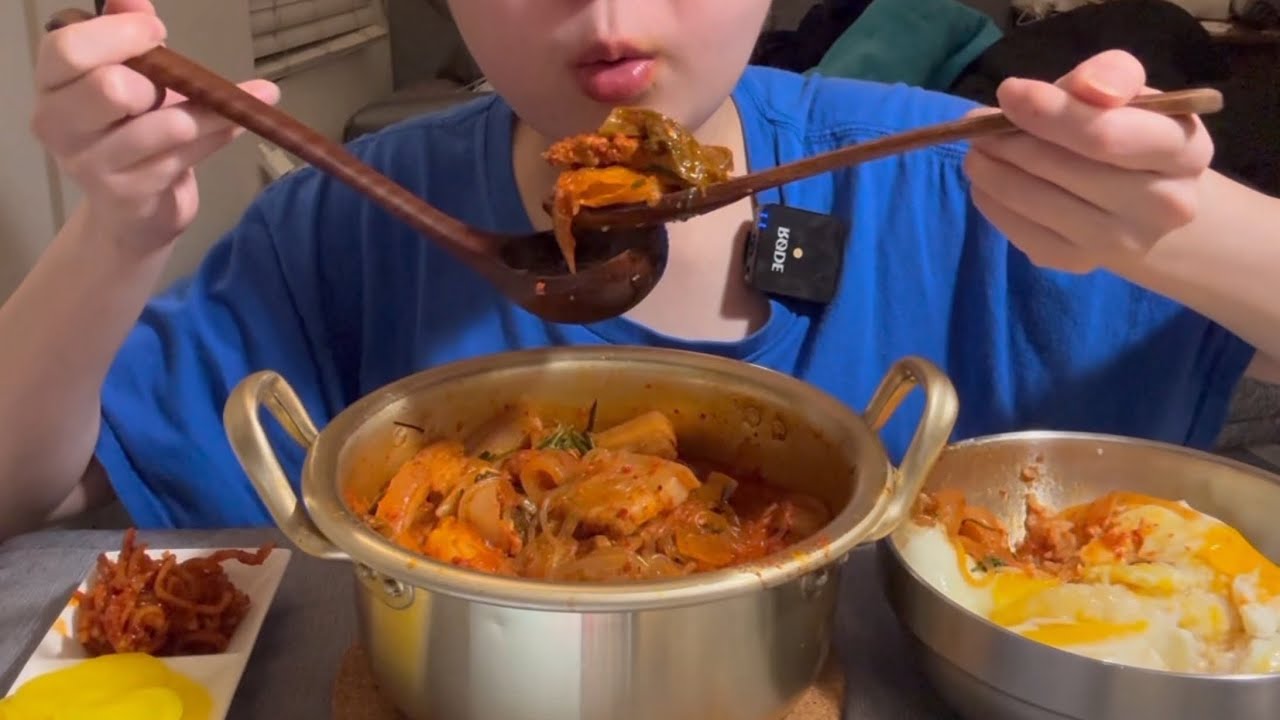 김치국물두루치기 kimchi pork belly stir fry MUKBANG