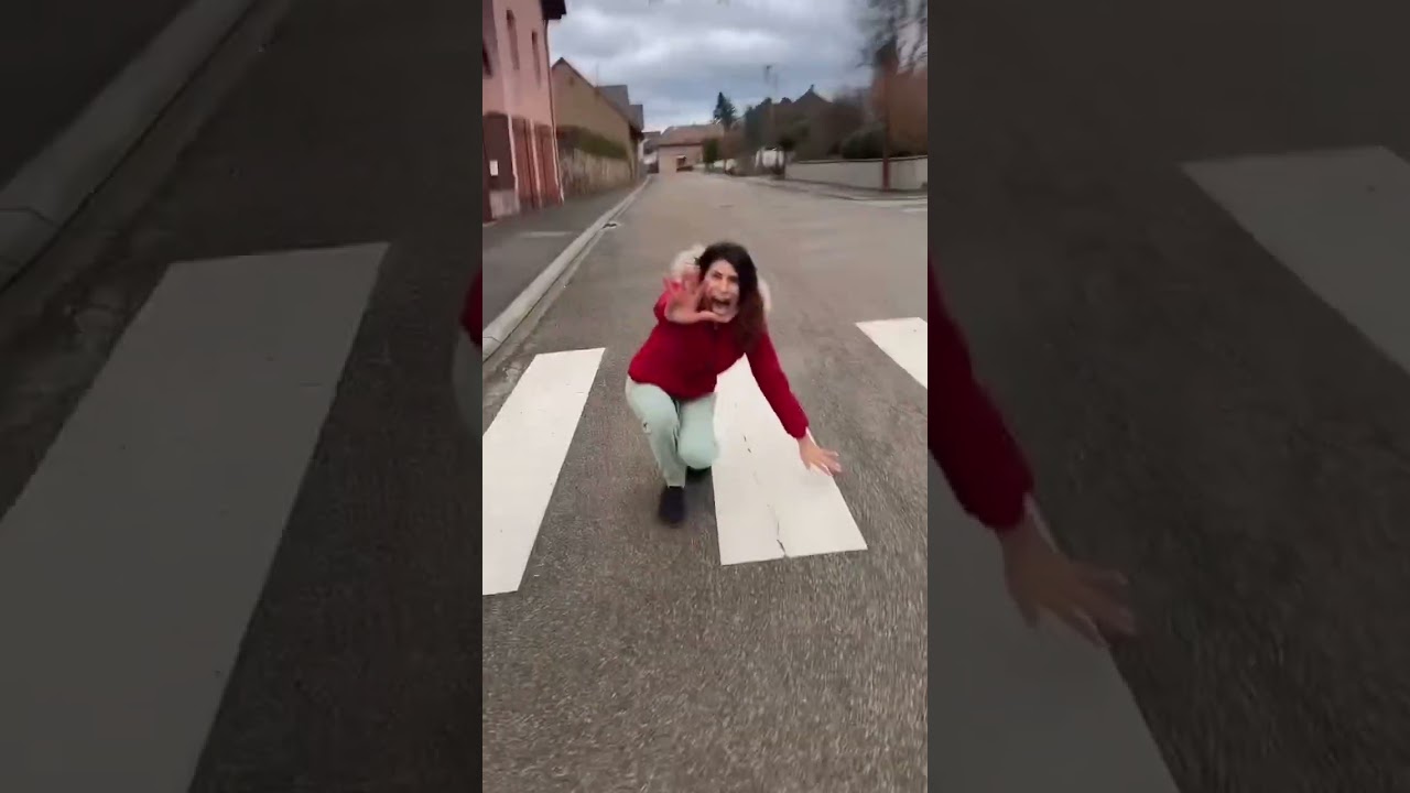 Part 2 Je me fais &eacute;craser par une voiture , I get run over by a car 🚗❤️&zwj;🩹