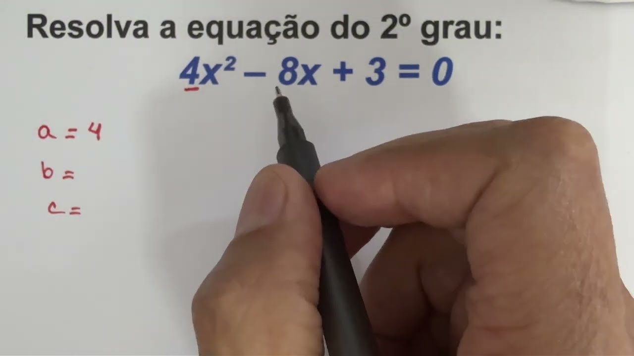 Resolva a equação do 2º grau: 4x² – 8x + 3 = 0 #enem #matemática #viral #iphone #fypage #professor