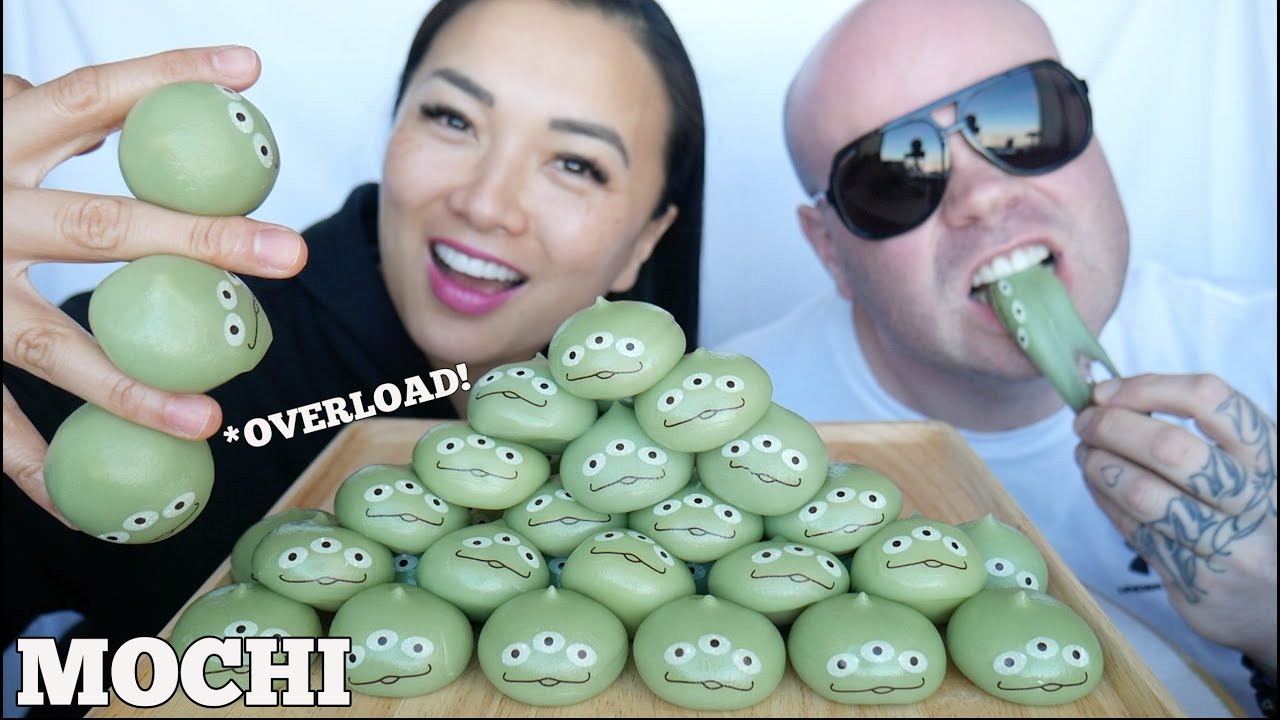 DISNEY TOKYO TOY STORY MOCHI OVERLOAD MUKBANG *Lets Eat | SASVlogs