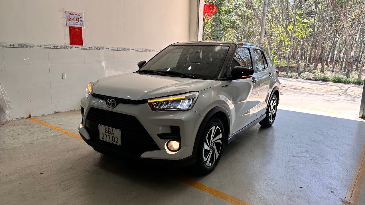 Toyota raize 2023 đi 22 ngàn 5chổ nhập indo cam 360 + cốp điện máy ,keo chỉ rin sơn rin95% 478tr