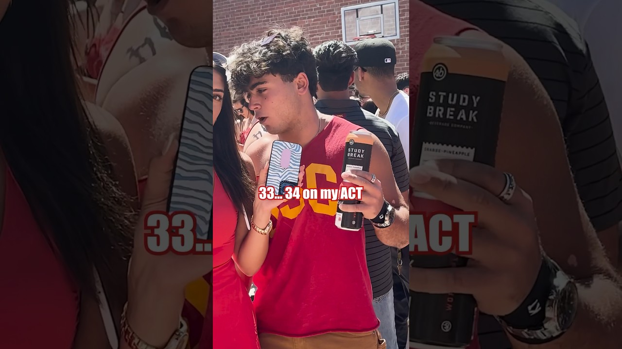 самая большая разница между USC и UCLA это&hellip; #usc #ucla #shorts