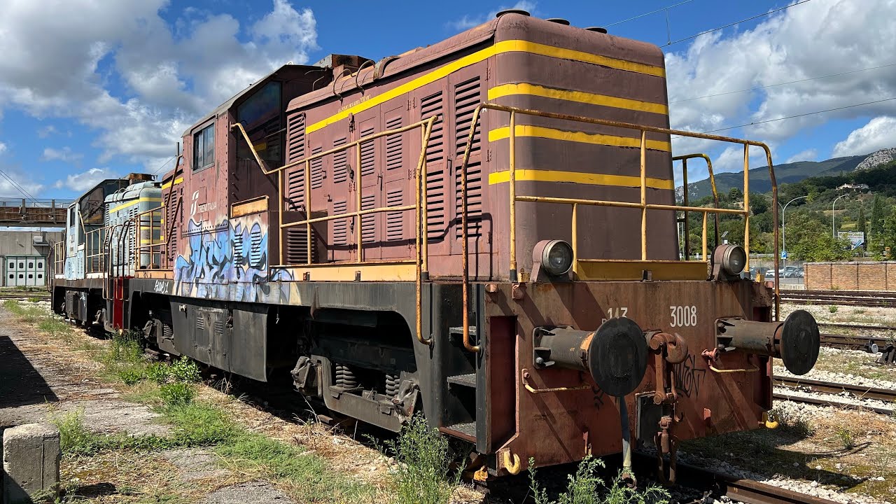 RARI LOCOMOTORI AMERICANI ABBANDONATI A TERNI!