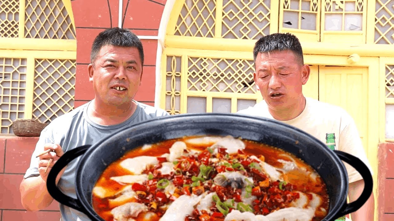 两兄弟嘴馋猪肝，上树也要取得猪肝做成美味佳肴，简直不要太离谱！！！