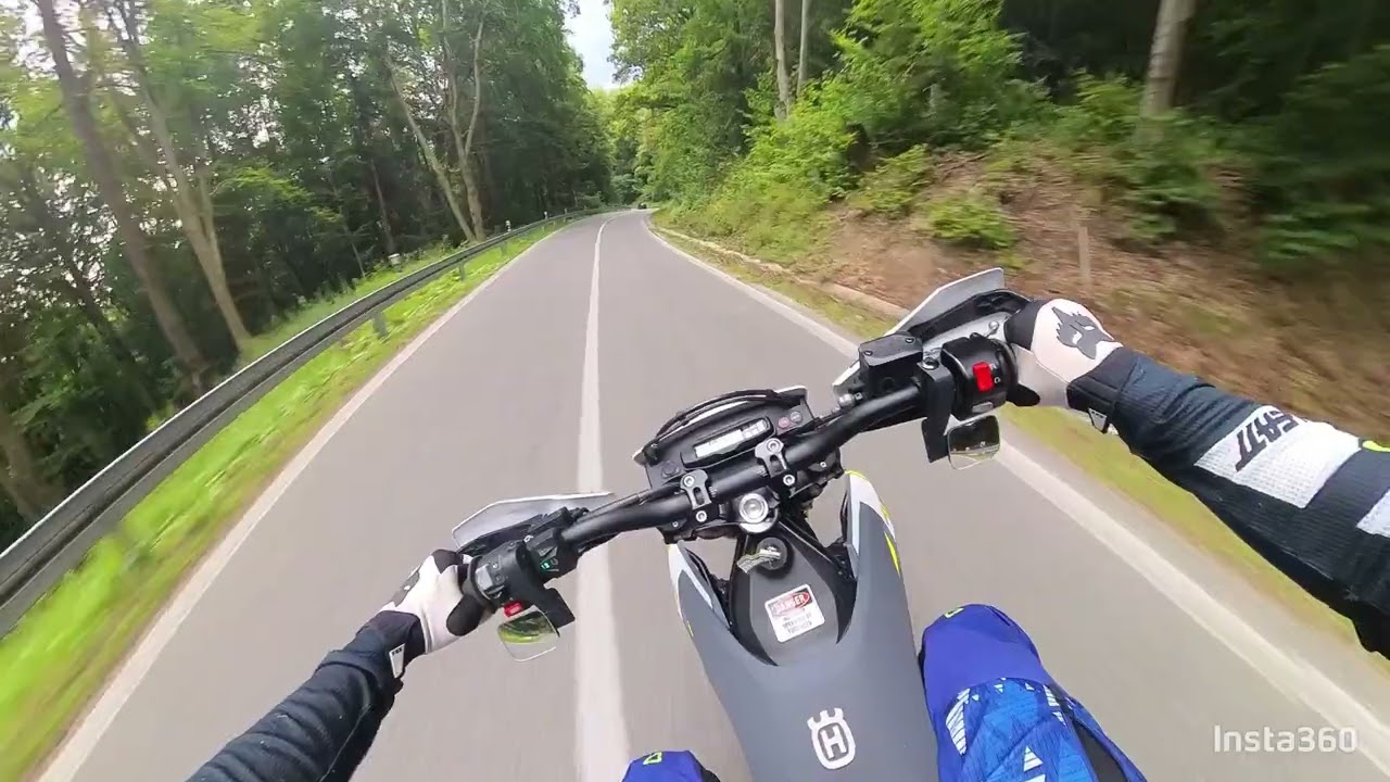 Husqvarna 701 supermoto