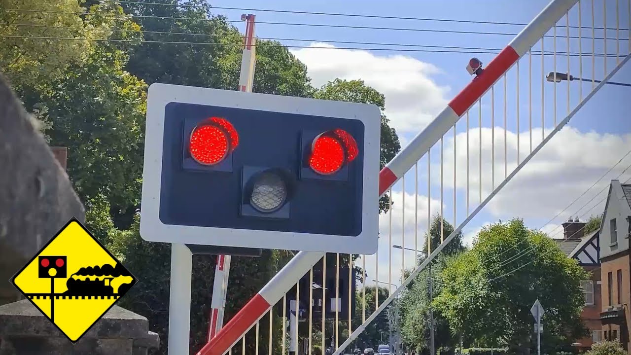 Level Crossing - Sandymount, Dublin - 07/07/25