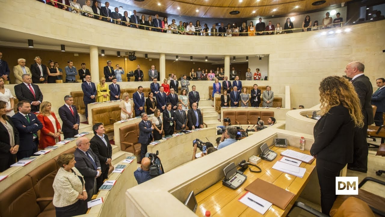 La constitución más triste del Parlamento de Cantabria