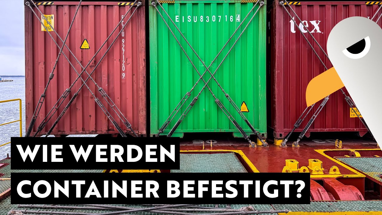 Wie werden Container auf einem Containerschiff befestigt?