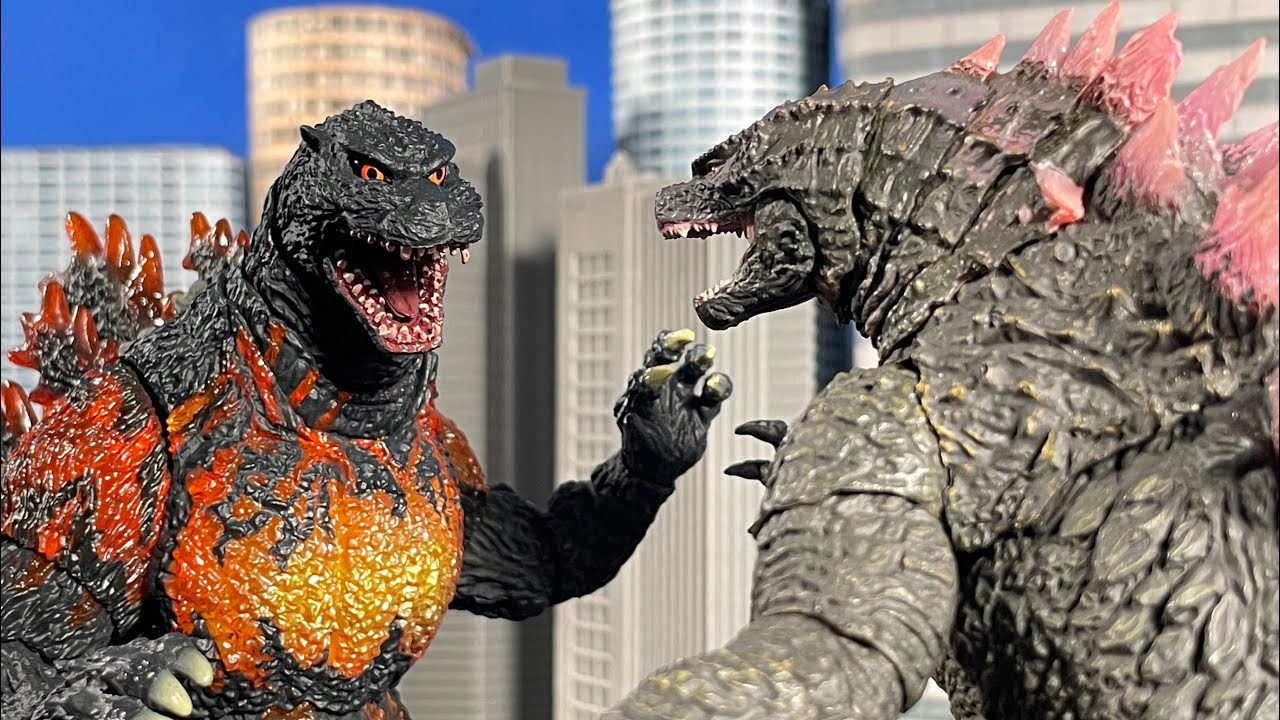 Godzilla evolved vs Burning Godzilla (epic Stop motion battle)
