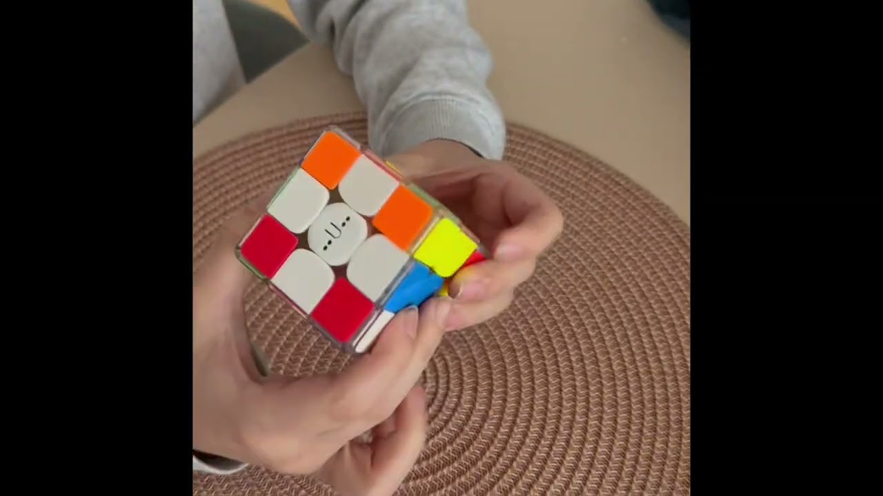 2026-01 Benjamin solves speed cube