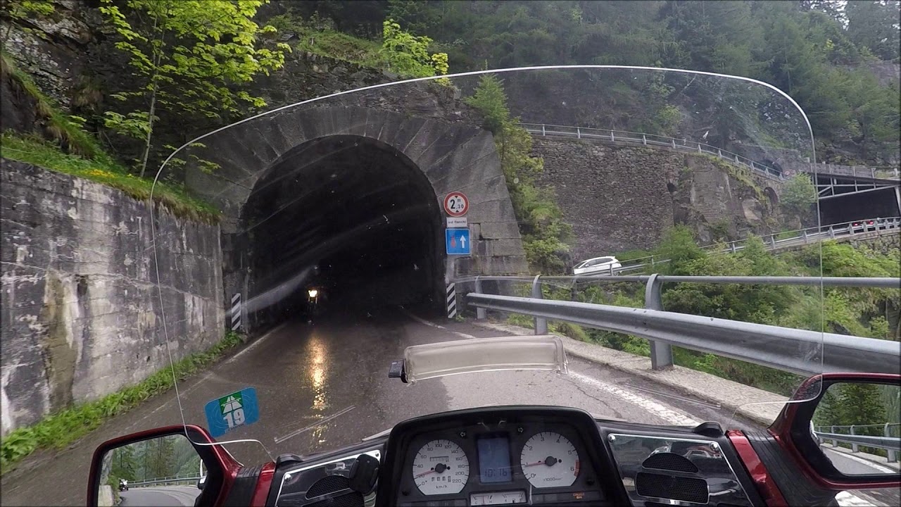 Splügenpass mit zwei Goldwing GL1500
