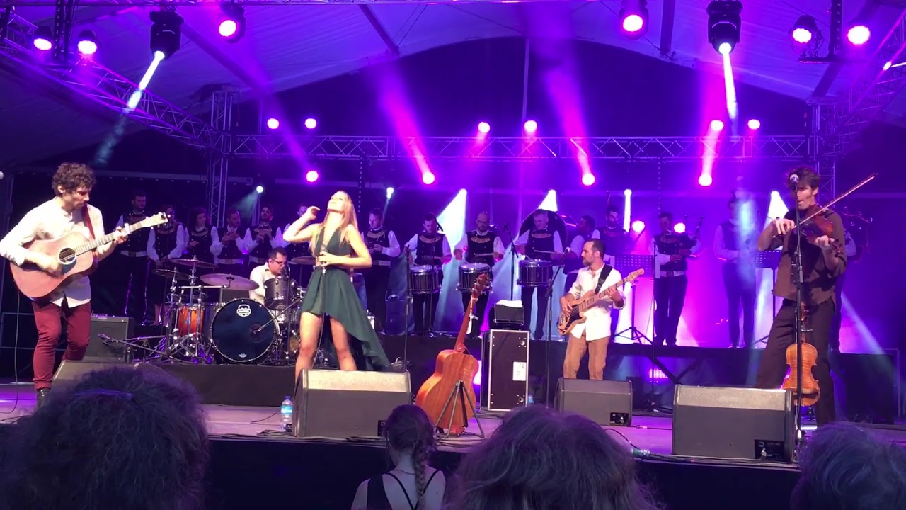 Aziliz Manrow final au festival de Cornouaille