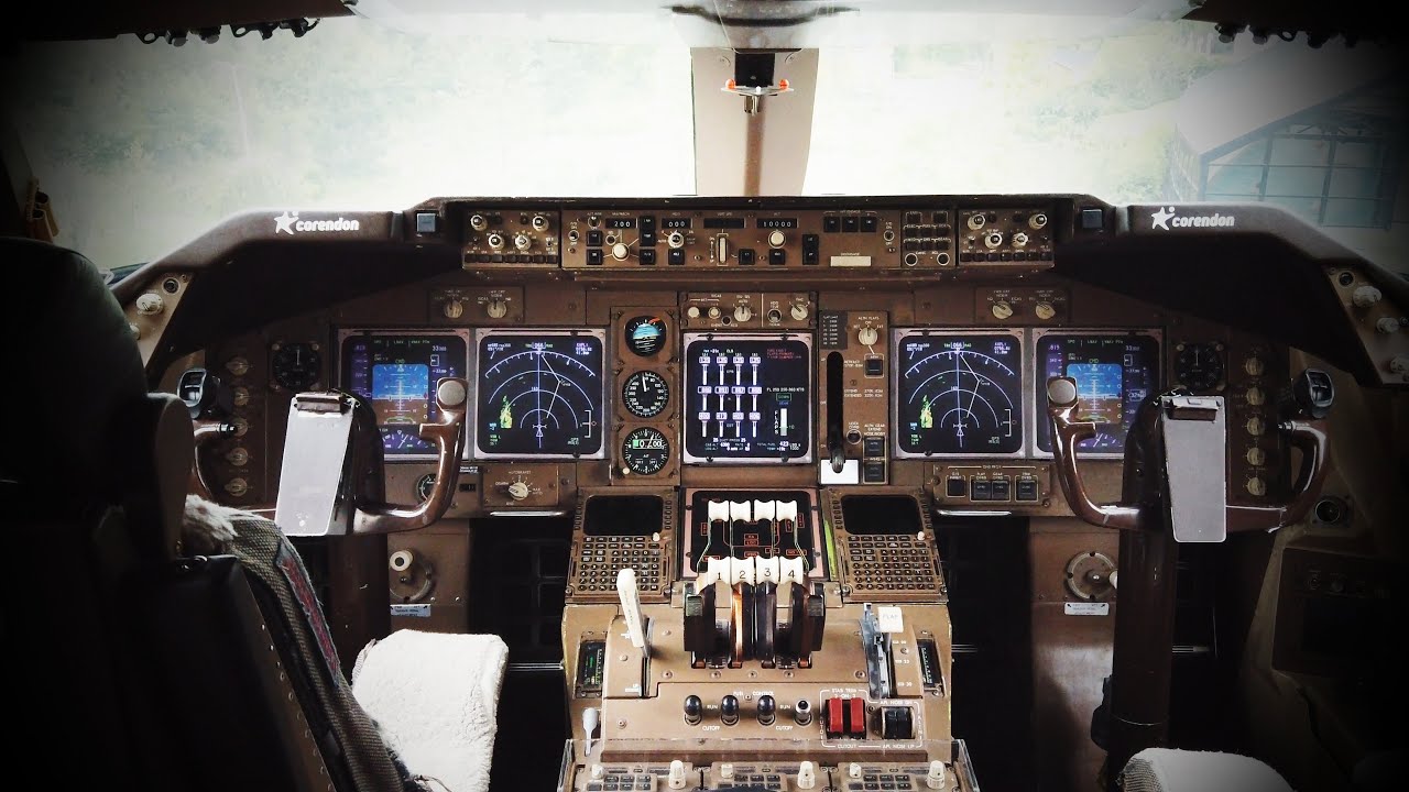 Retired KLM Boeing 747-400 cabin tour at the Corendon Village Hotel