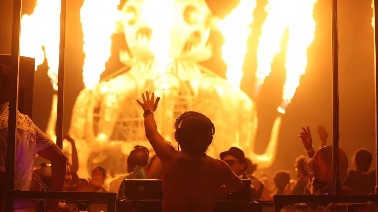 Fire Poofer Party at Ille Ville at Burning Man with special guest El Pulpo Magnifico 🔥🦑