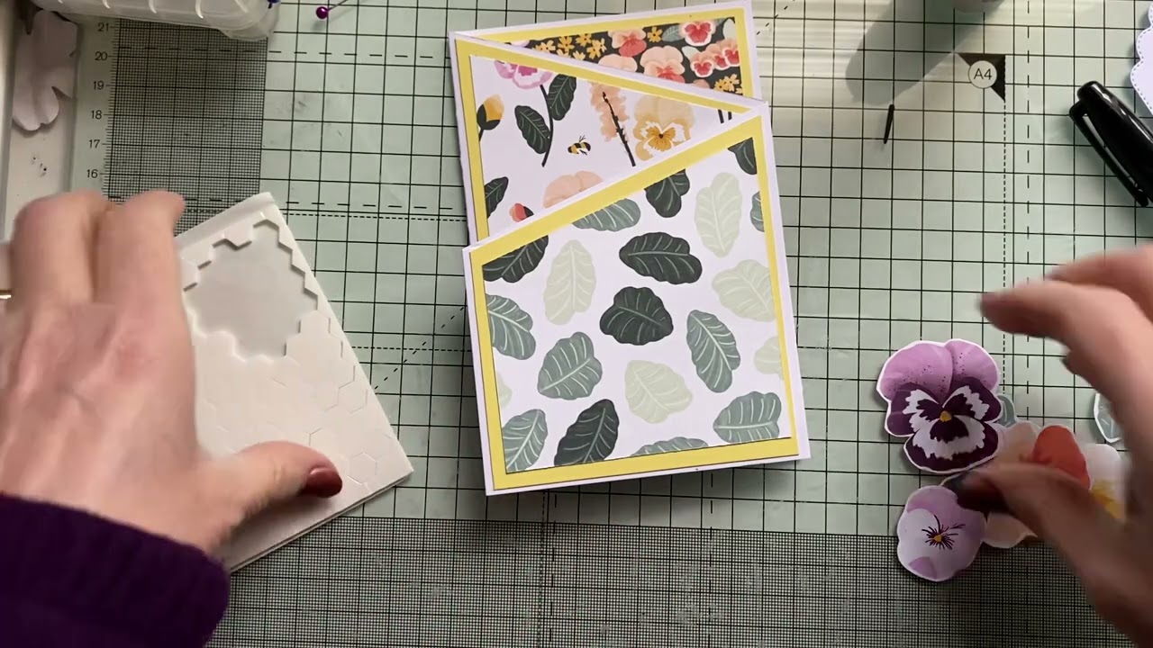 Tri-fold angle cut card #cards #cardmaking #handmade #stampinup