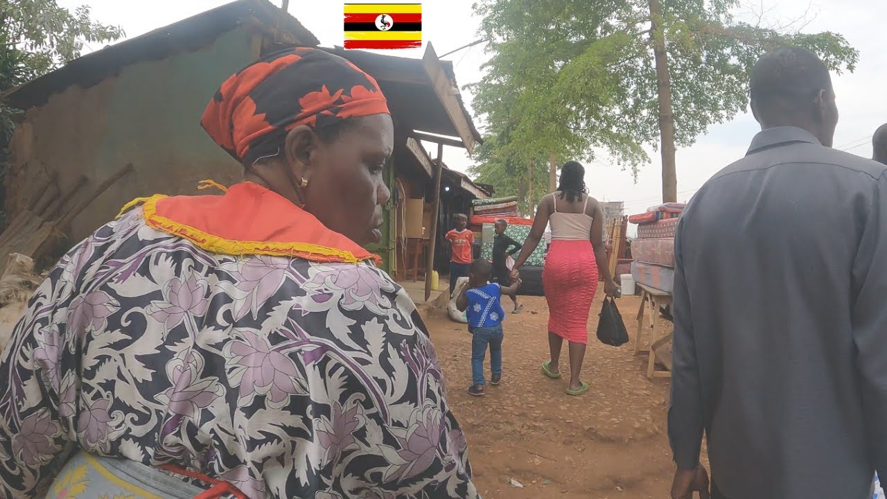 INSIDE LOCAL COMMUNITY IN UGANDA🇺🇬 MPERERWE GAYAZA