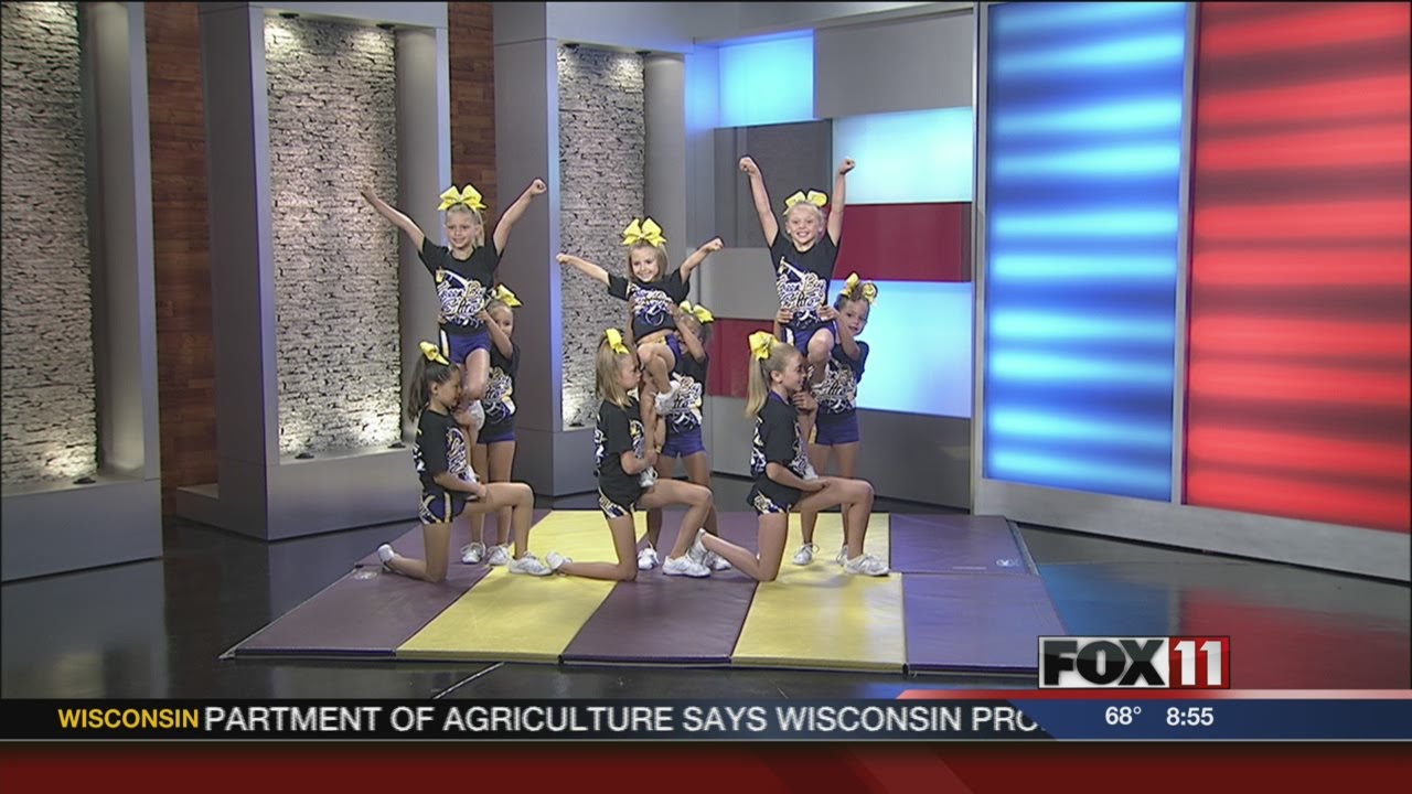 Green Bay Elite Cheer Pink Babies perform