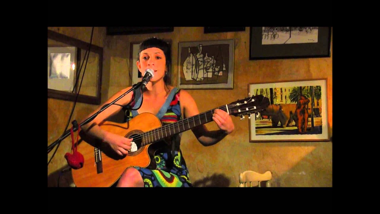 Irina Gonzalez - Frágil