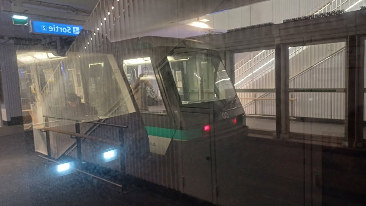 Métro Ligne 4 - MP89CA - MP05 et MP14 à Barbara