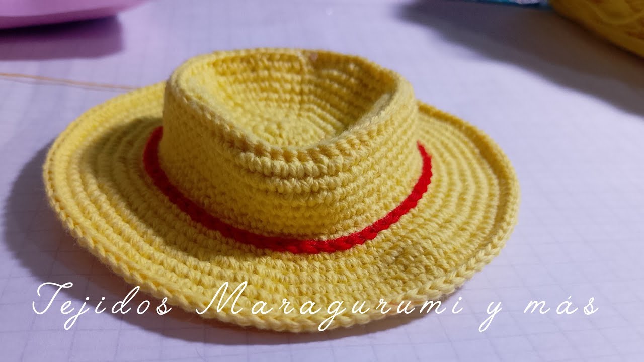 Sombrero ala ancha a crochet de Virgen de Chapi. Y la parte de adelante y  su canastita 