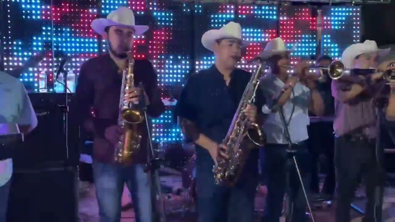 Palomas que andan volando - Orquesta HS (Festejo de Reyna)
