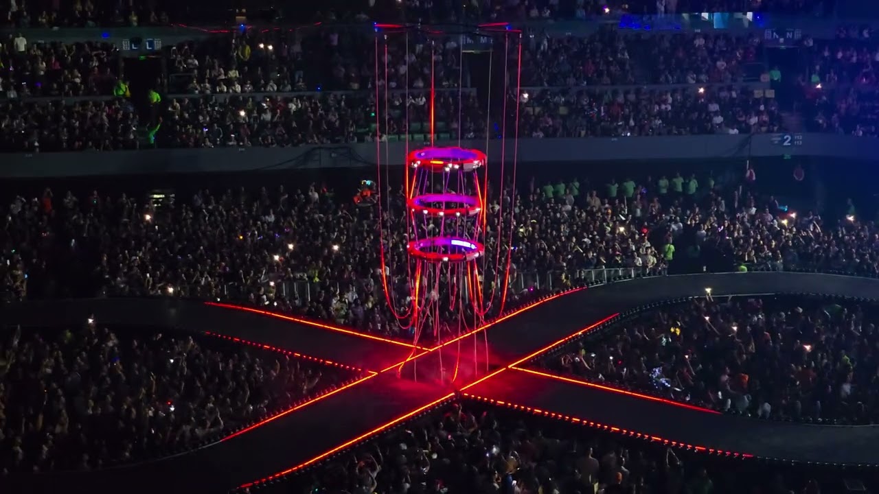 Artificial/Chained To The Rhythm (En Vivo Arena CDMX)|  LIFETIMES TOUR 26/04/25