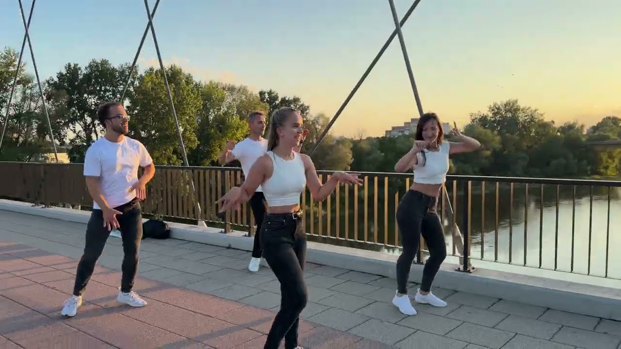 Loga Dance School in 8 locatii 1 singura coregrafie de Samba Shine (28 Iulie 2026)