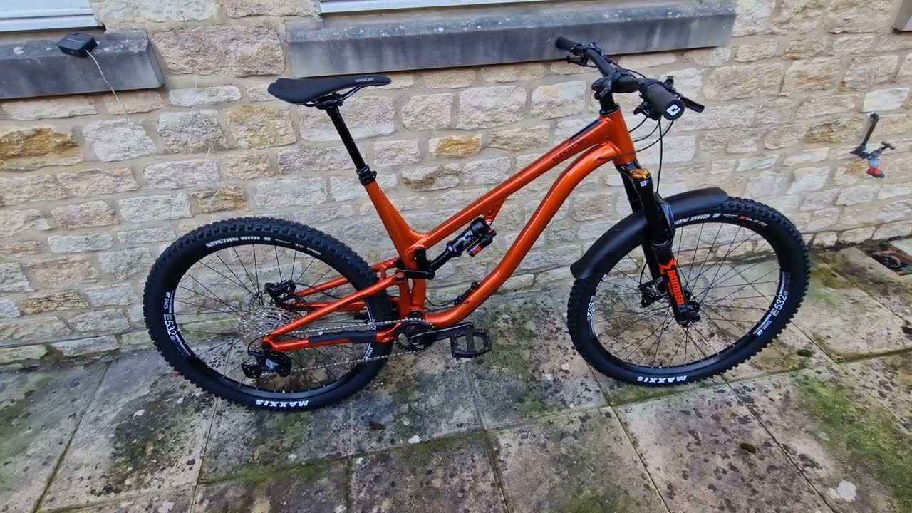 Brief Look at the Saracen Ariel 60 Base Spec