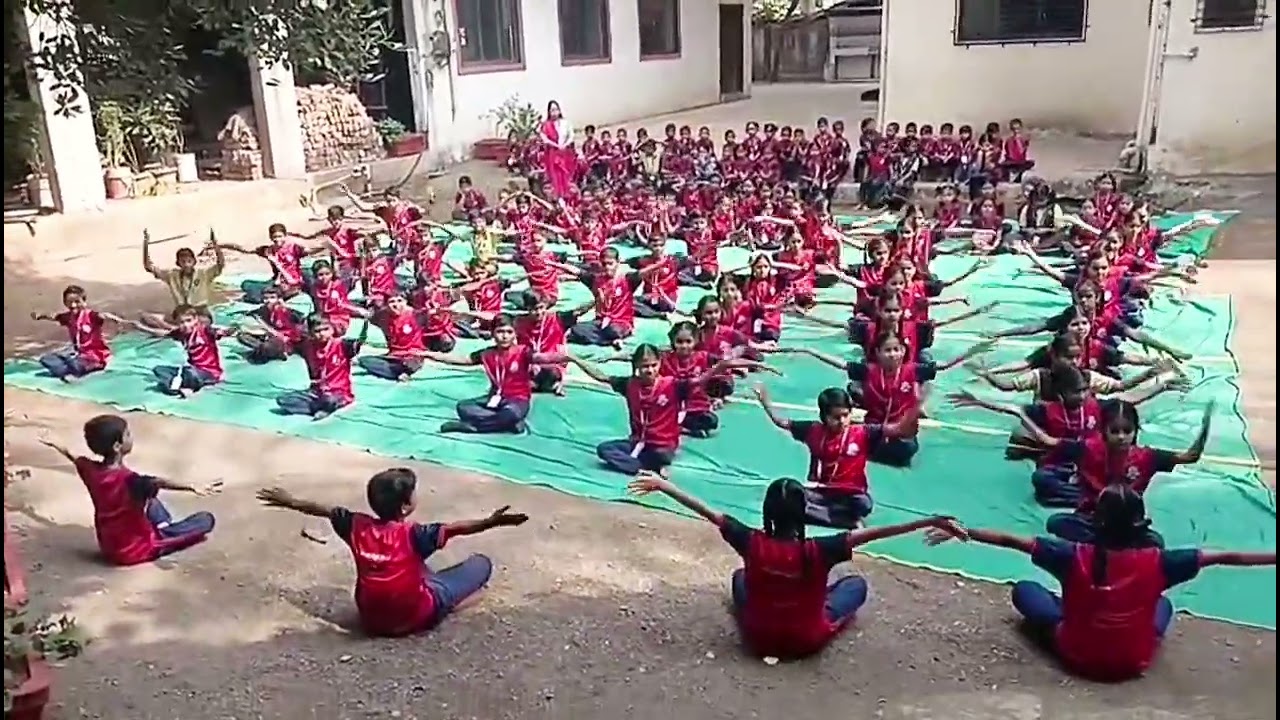 Dr.Ram Lakhan Shukla Hindi High School || कवायत संचलन 