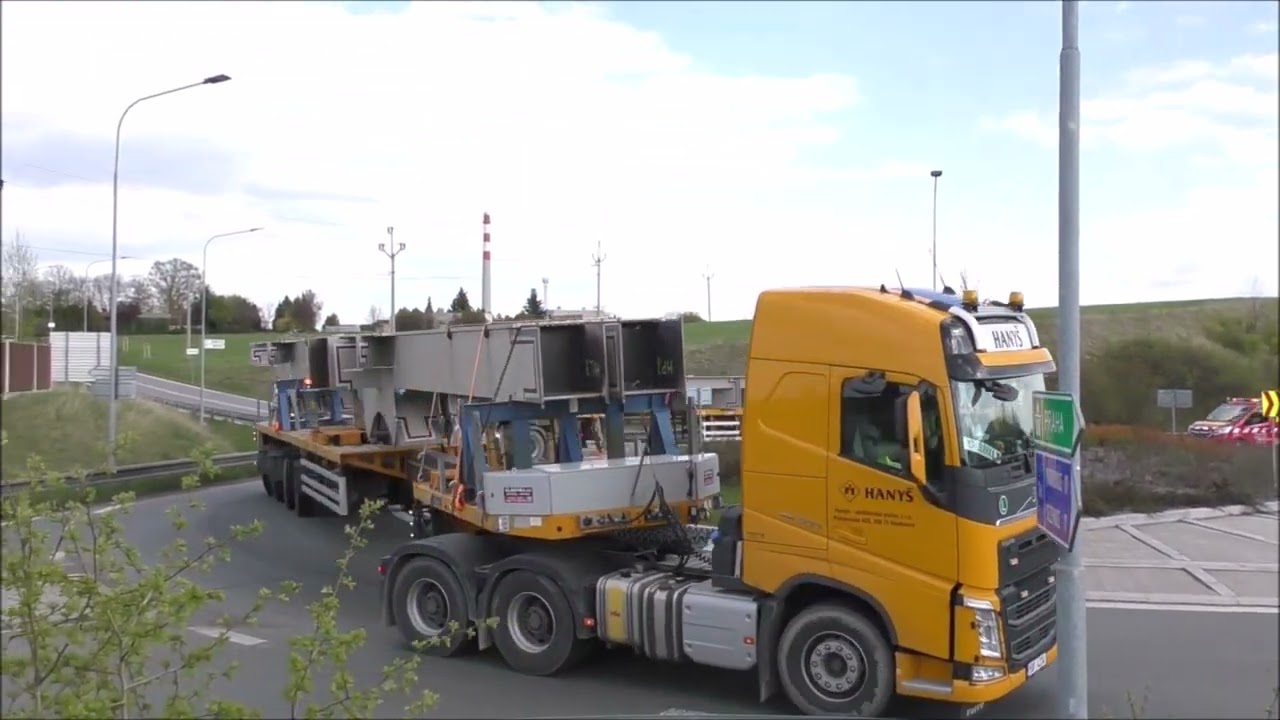 Hany&scaron; - transport of bridge parts - Oversize load / Nadměrn&yacute; n&aacute;klad / Schwertransport
