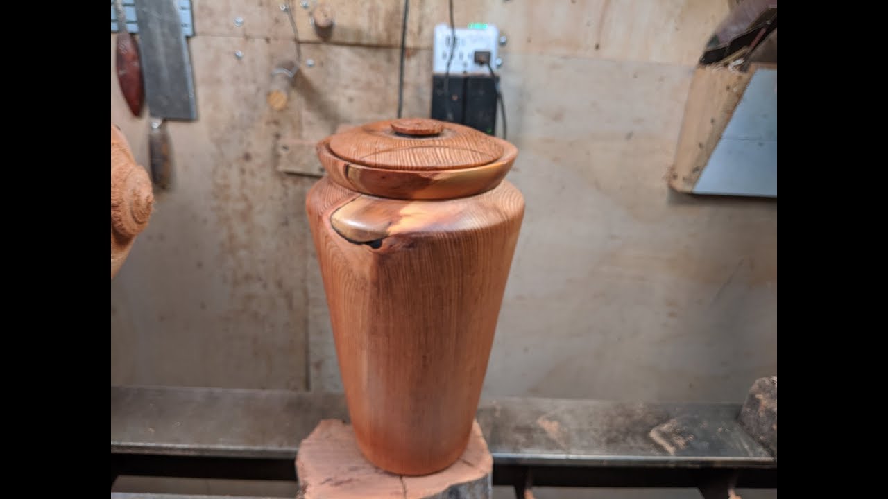 195 redwood Urn