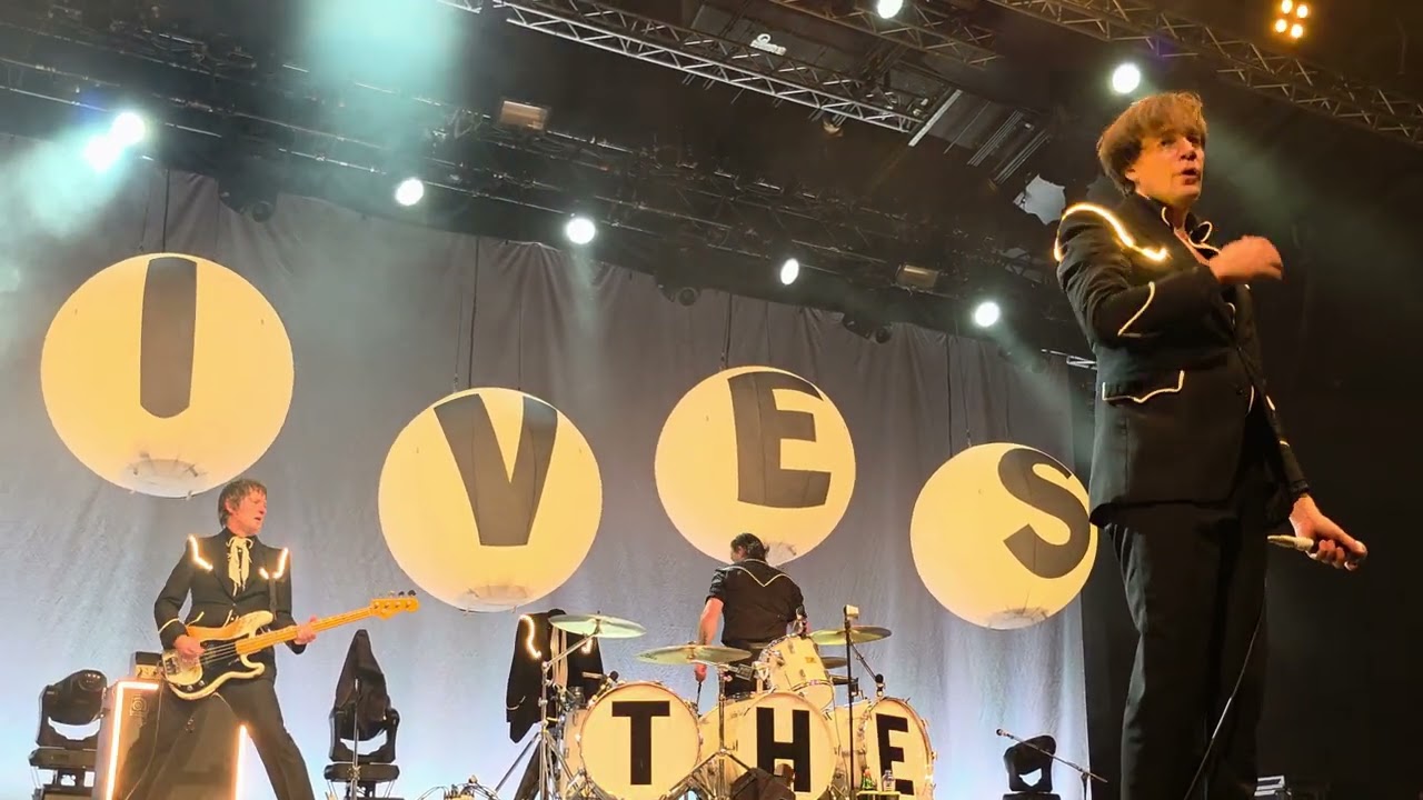 The Hives - Hate to Say I Told You So (Vienna 26.10.2025) 