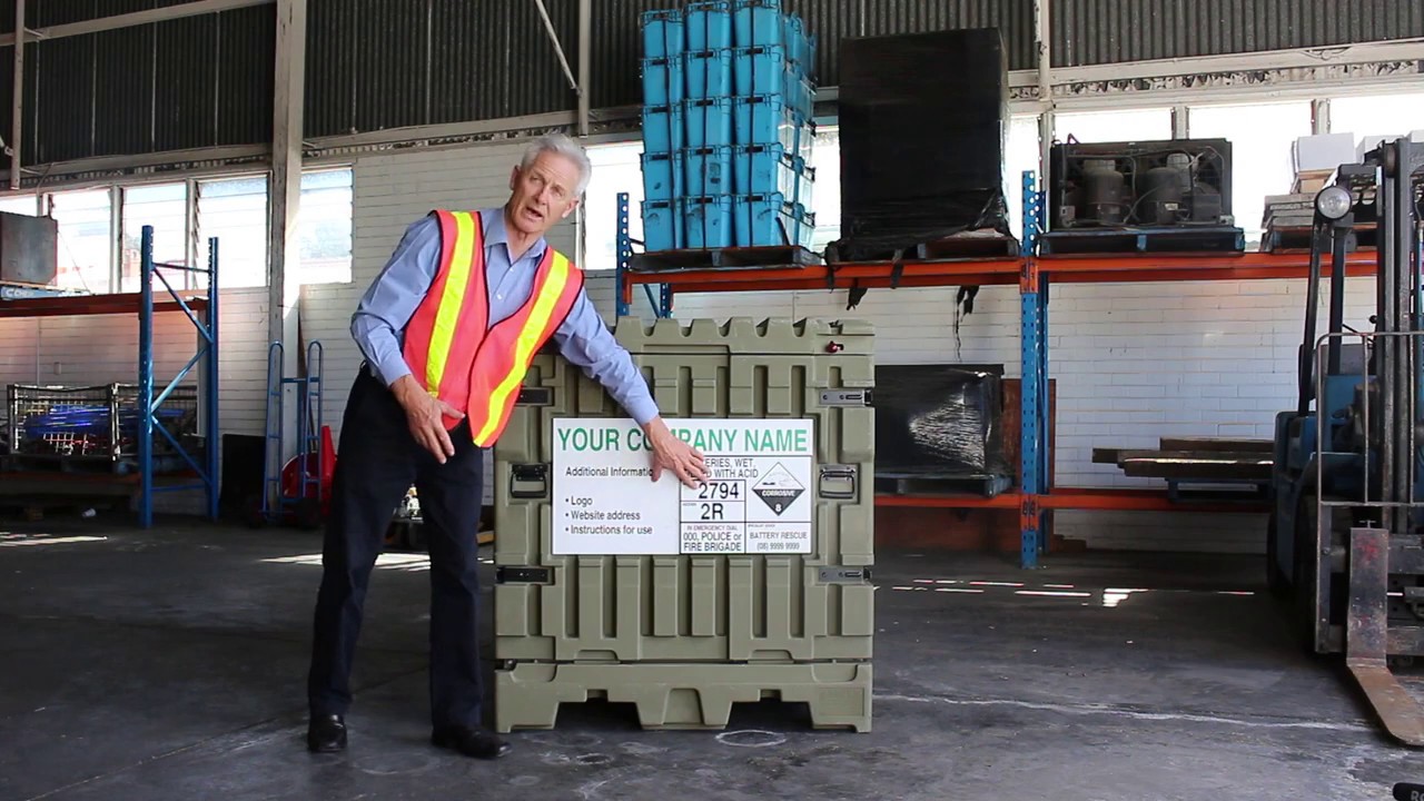 Closing The UNISEG Container   Ready For Transportation