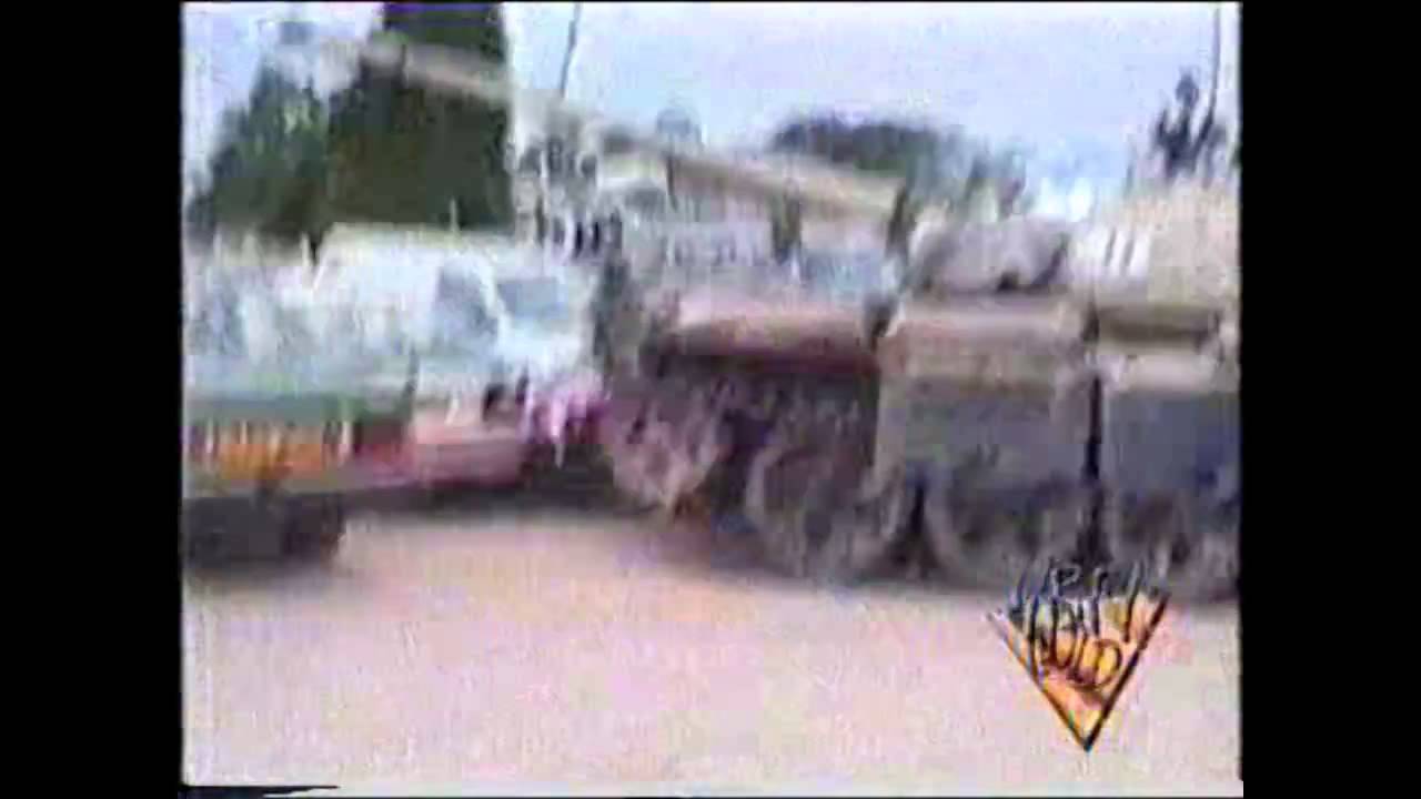 Russian T54 Tank Museum Accident - massive fail !!