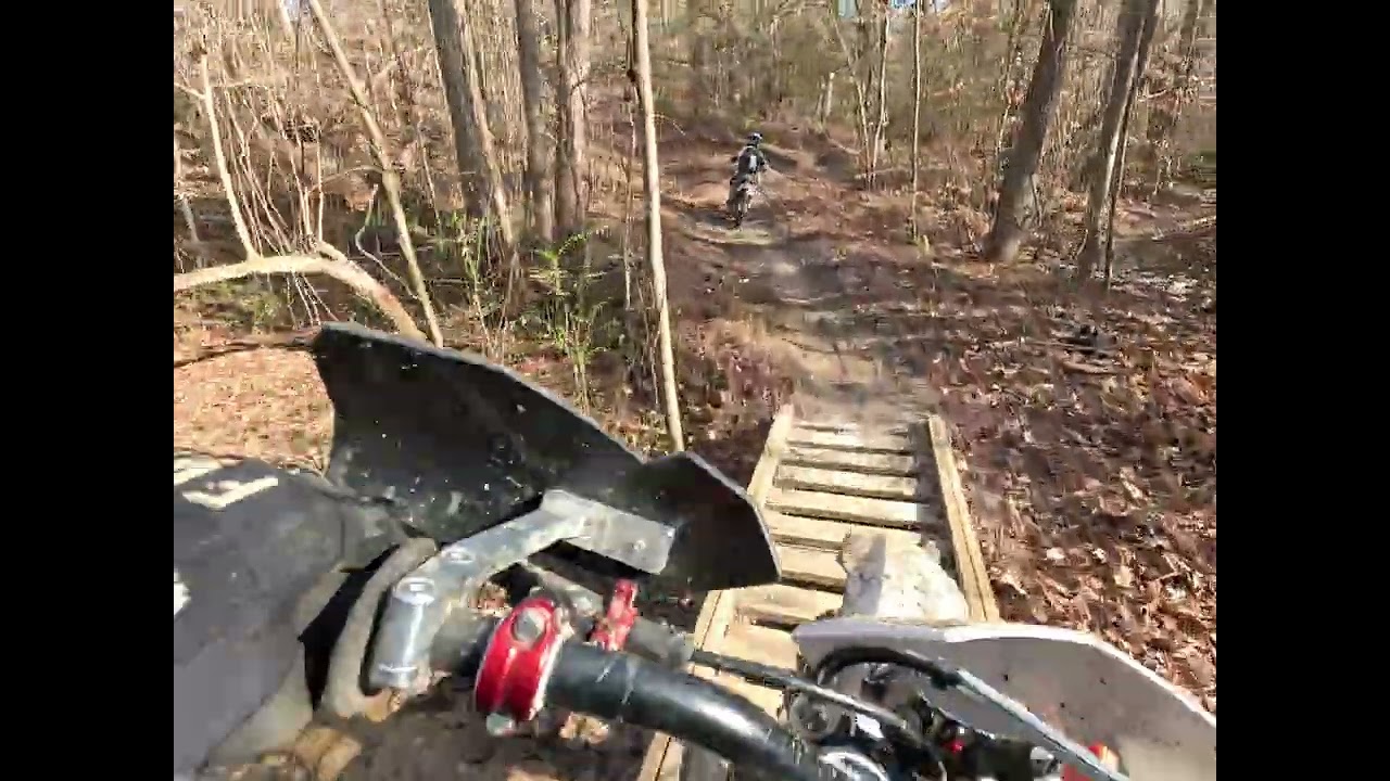 AJP 240 Chasing a 2023 Reiju 300 Ranger 2-Stroke