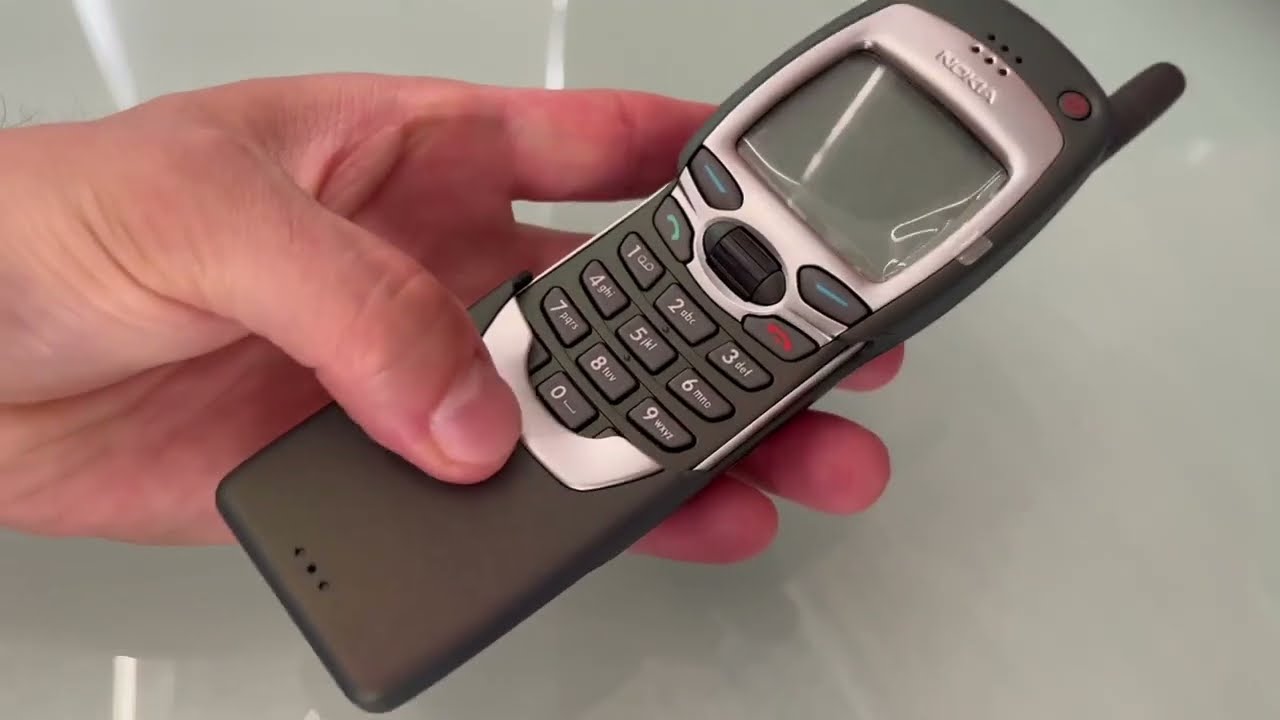 Nokia 7110 | Like a new phone from 1999/2000 - 25 years ago and still operates (ASMR video)